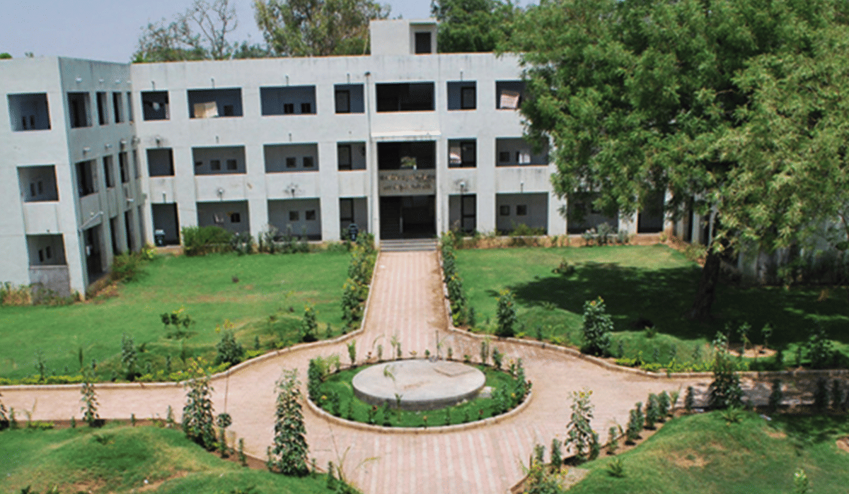 Pramukh Swami Science and H. D. Patel Arts College Kadi Hostel photo 1